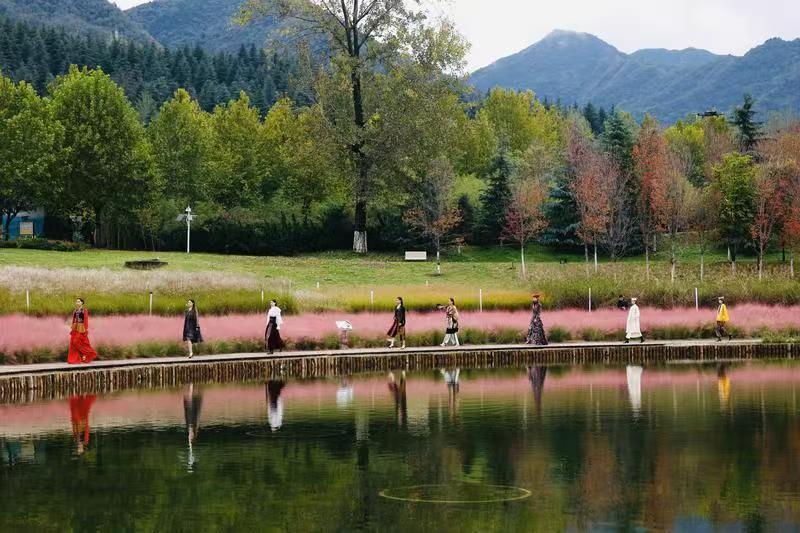 在秦岭脚下体验生态艺术交织盛宴 感受秦岭万物和合之美